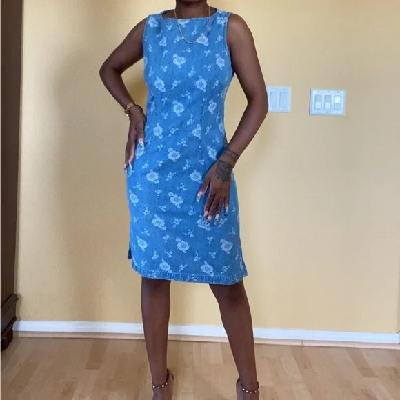Liz Claiborne | Dresses | Like New Liz Claiborne Sleeveless Embroidered  Floral Lightweight Denim Dress | Poshmark